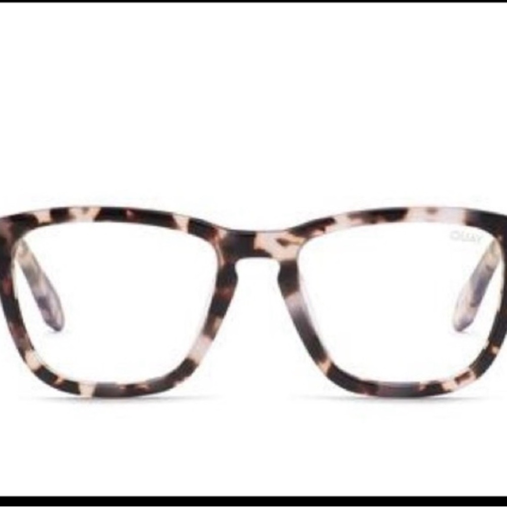 Quay Australia Hardwire 126 Blue Light Glasses in a tortoise frame